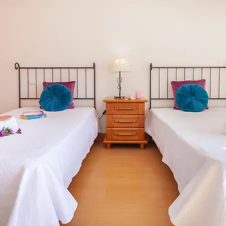 Costa Brava By Algarve Vacation Villa *